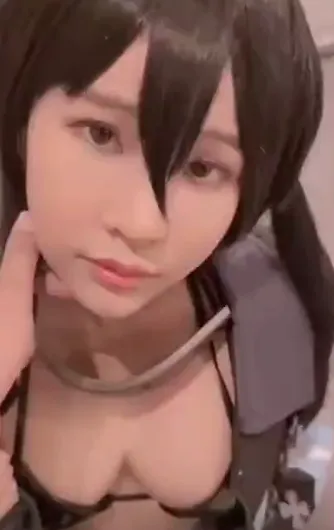 丰满少女